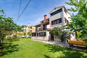 Apartments Lara | Image 1