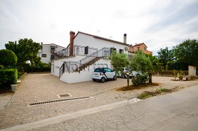 Apartments Kresina | Image 1